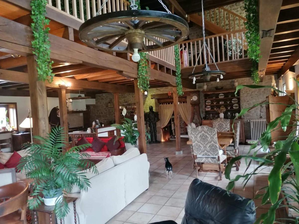 A L'Oree Du Parc Saint-Priest-des-Champs Εξωτερικό φωτογραφία