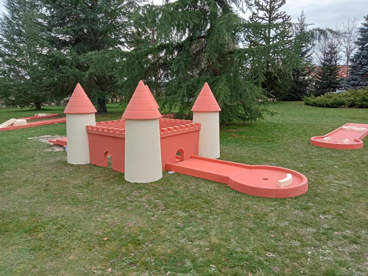 A L'Oree Du Parc Saint-Priest-des-Champs Εξωτερικό φωτογραφία