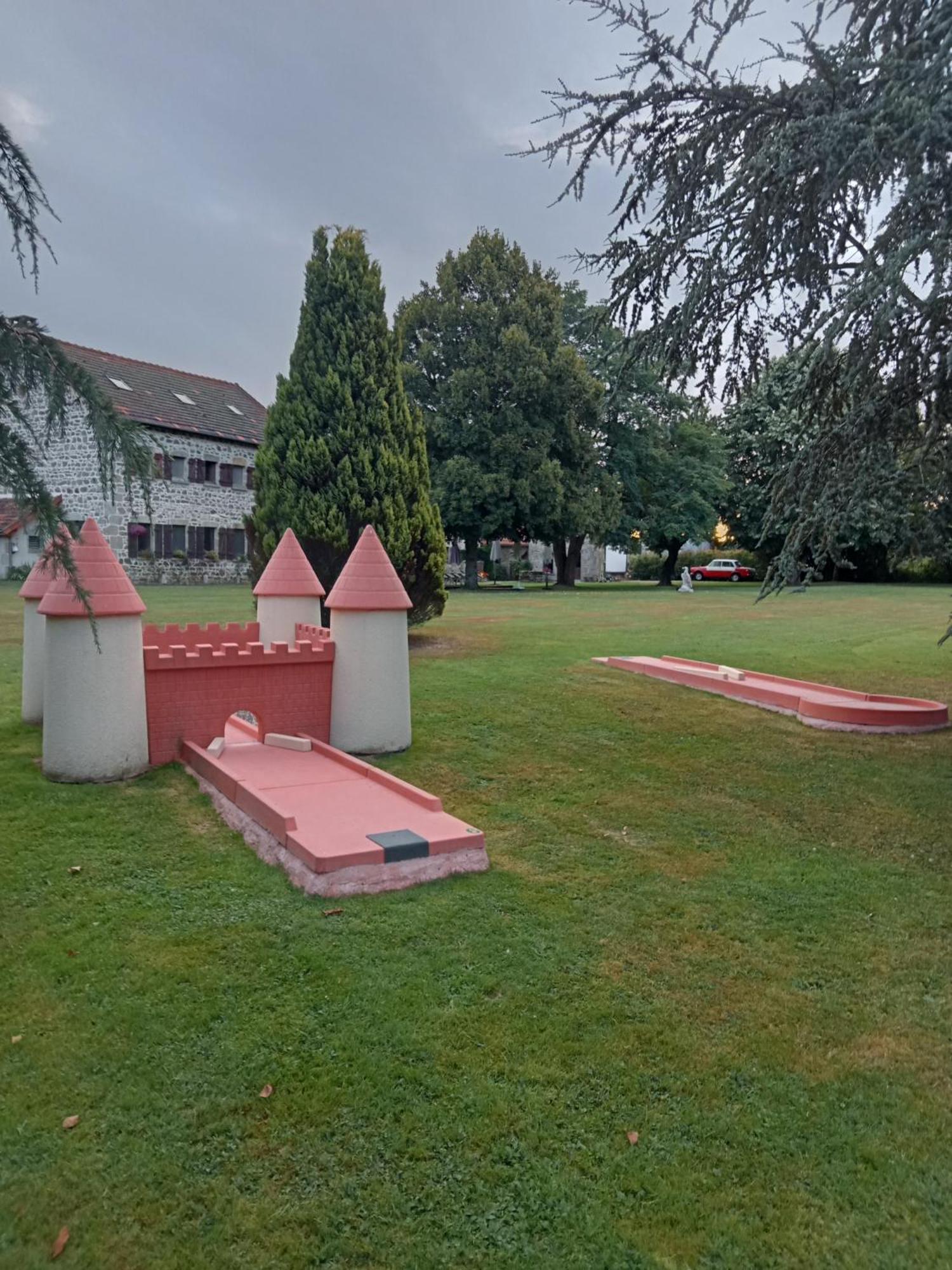 A L'Oree Du Parc Saint-Priest-des-Champs Εξωτερικό φωτογραφία