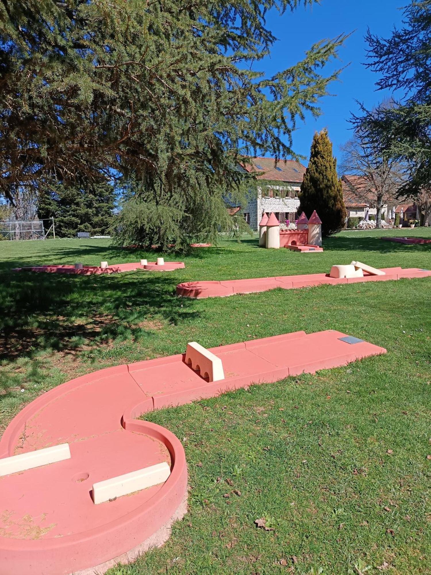 A L'Oree Du Parc Saint-Priest-des-Champs Εξωτερικό φωτογραφία